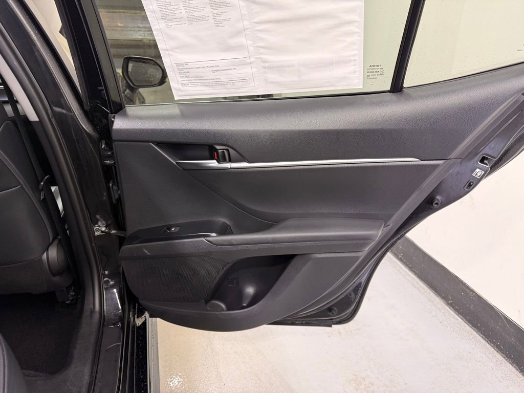 Used 2019 Toyota Camry SE image 21