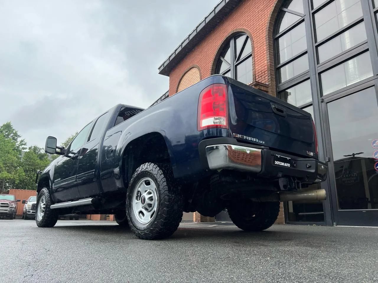 Used 2011 GMC Sierra 2500 SLT AWD/4WD image 7