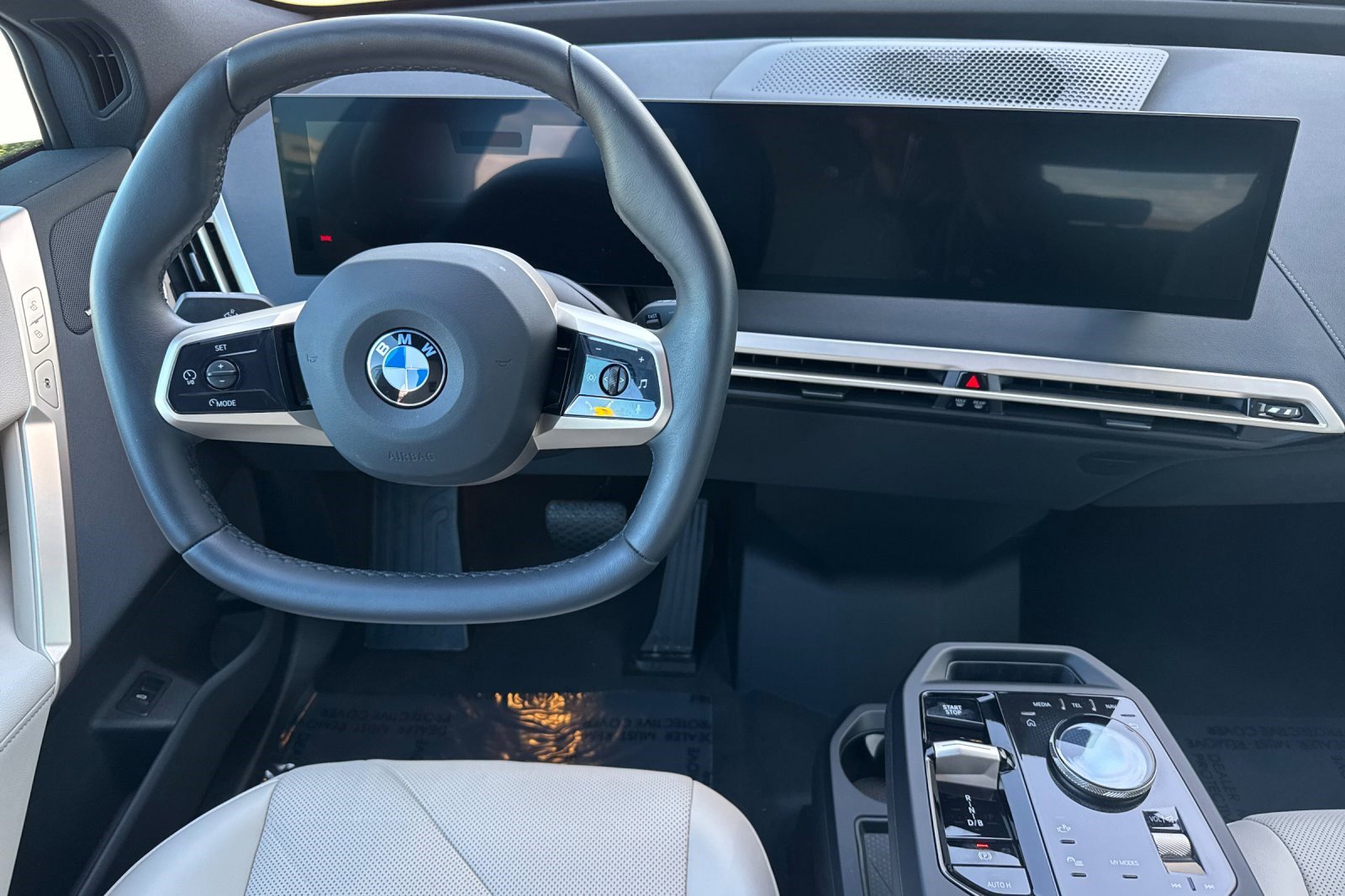 Used 2026 BMW iX xDrive45 AWD/4WD image 18