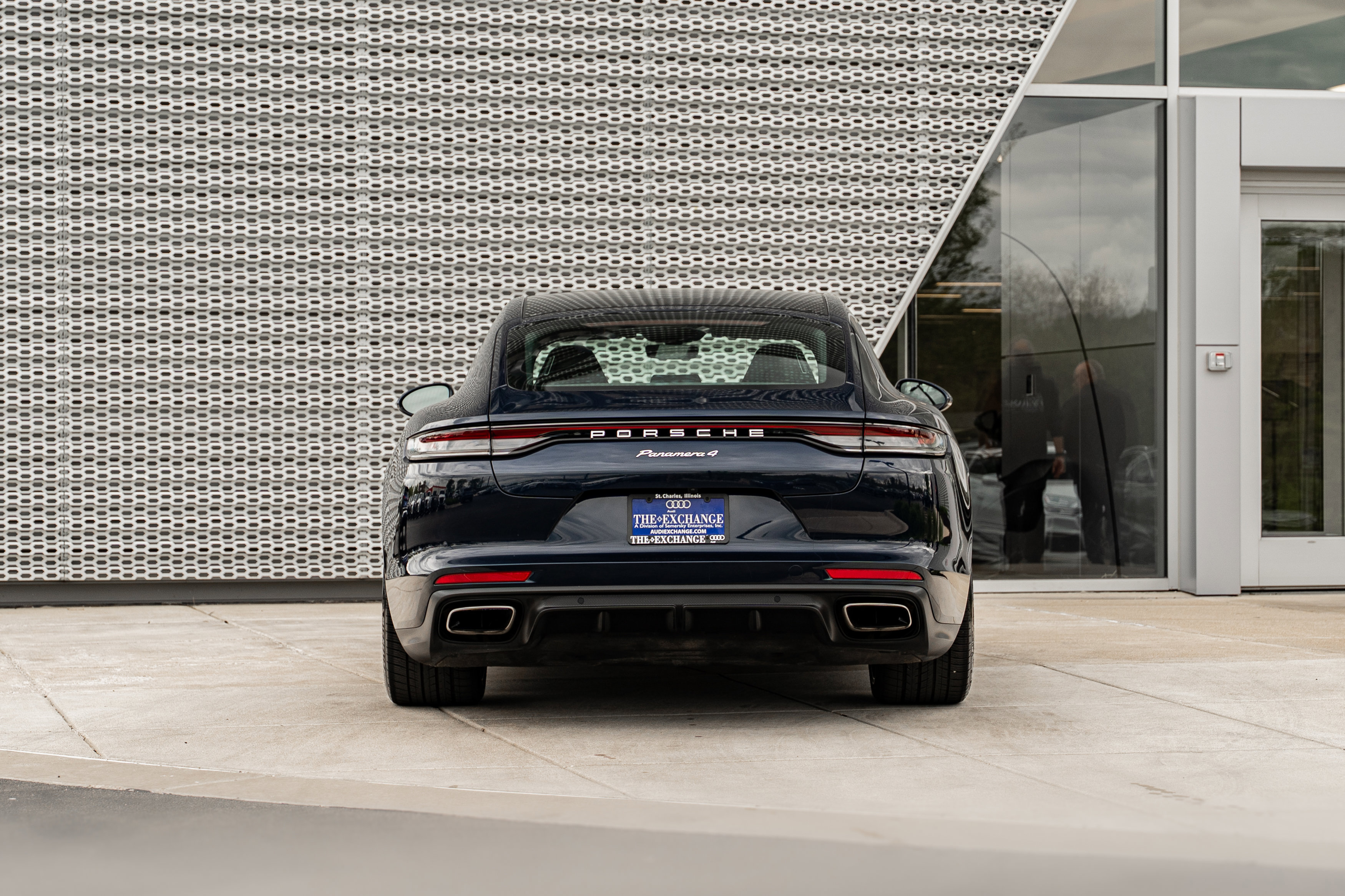 Used 2021 Porsche Panamera 4 AWD/4WD image 31