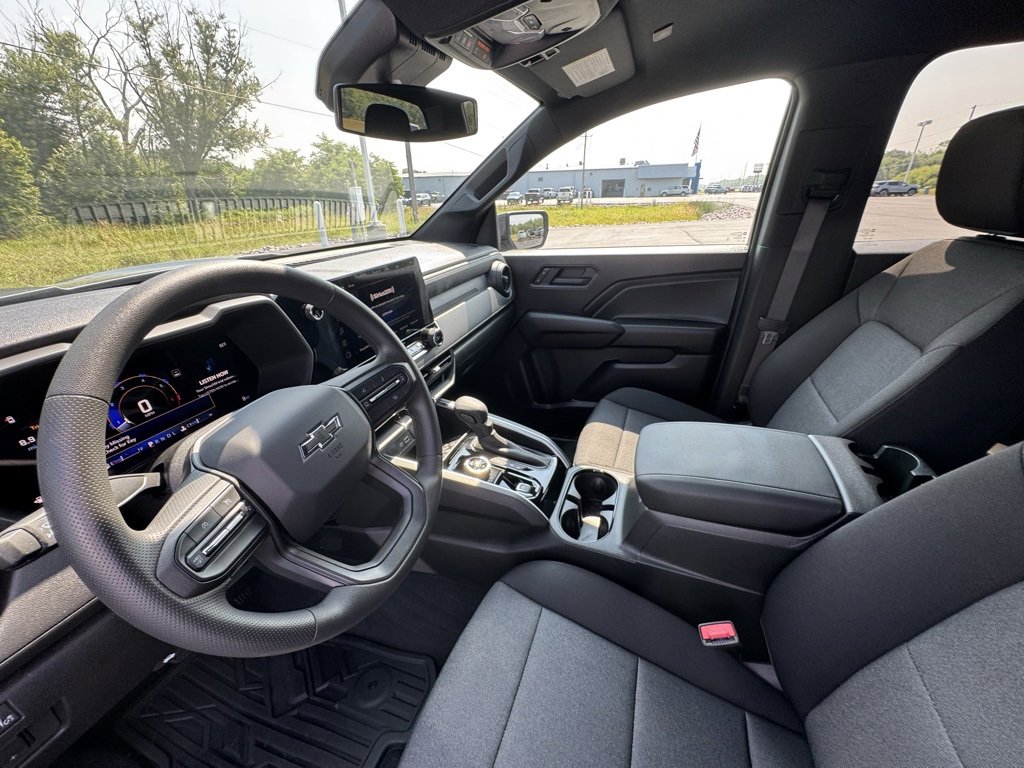 Used 2025 Chevrolet Colorado Trail Boss image 17
