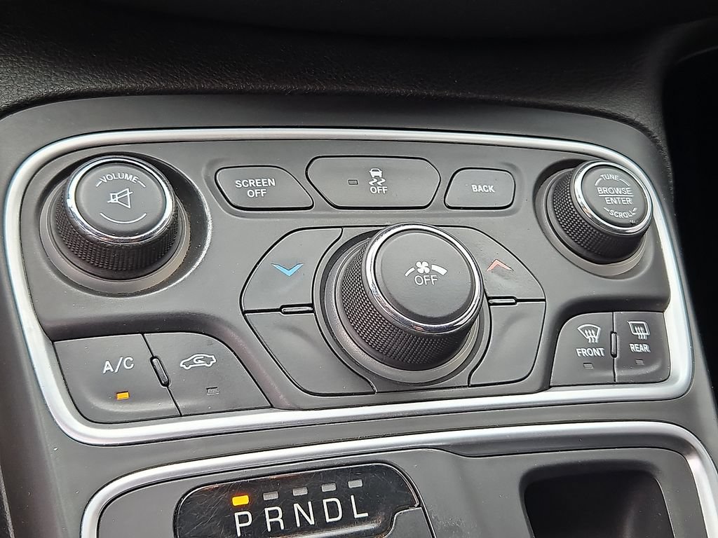 Used 2015 Chrysler 200 Limited FWD image 20