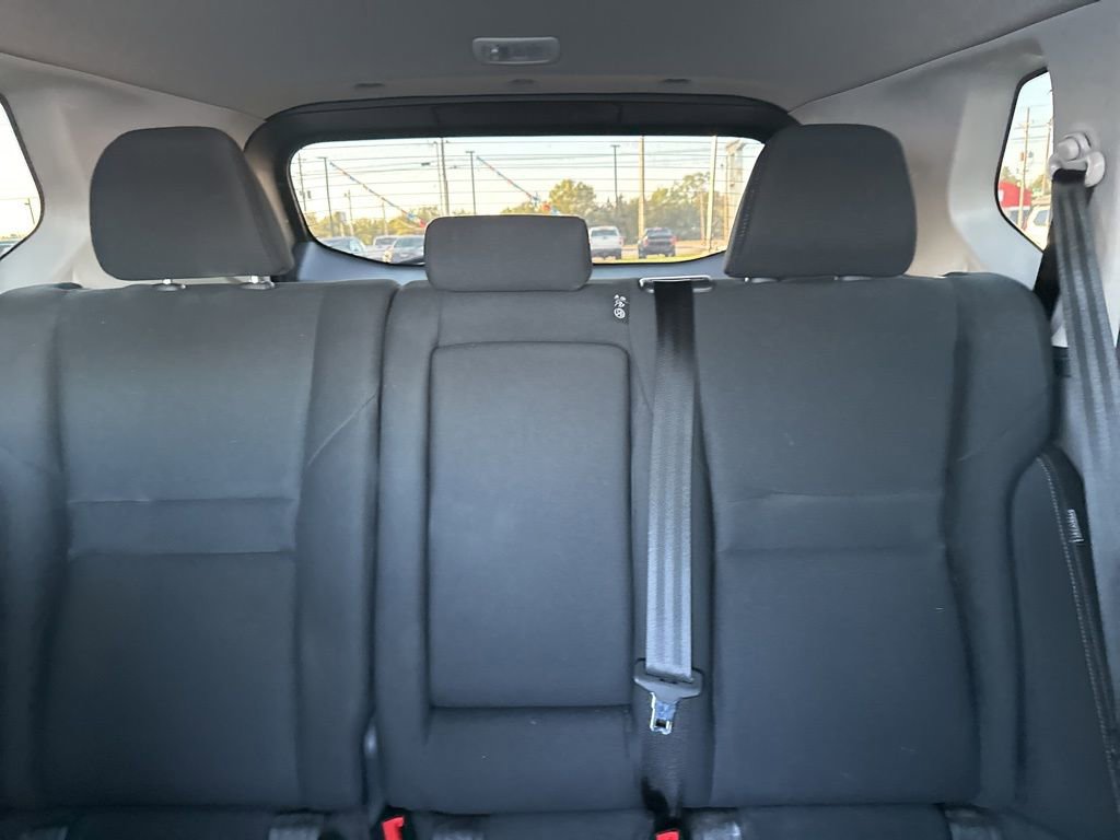 Used 2023 Nissan Rogue S image 20