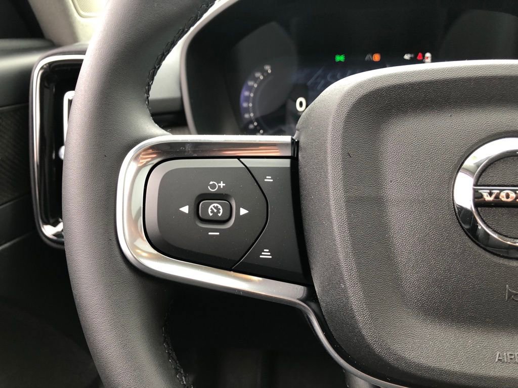 New 2026 Volvo XC40 B5 Plus w/ Protection Package Premier AWD/4WD image 21