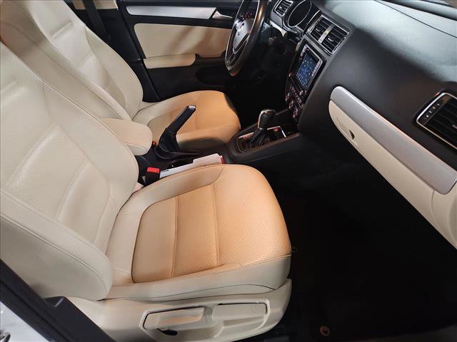 Used 2018 Volkswagen Jetta SEL FWD image 21