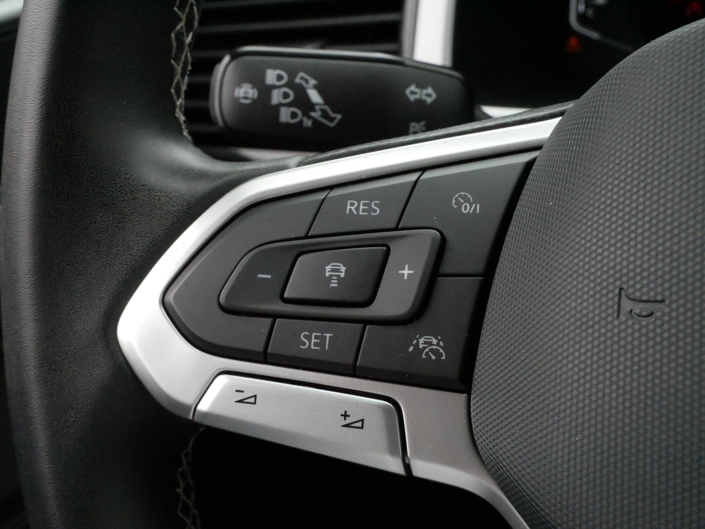 Certified 2023 Volkswagen Atlas SEL AWD/4WD image 26