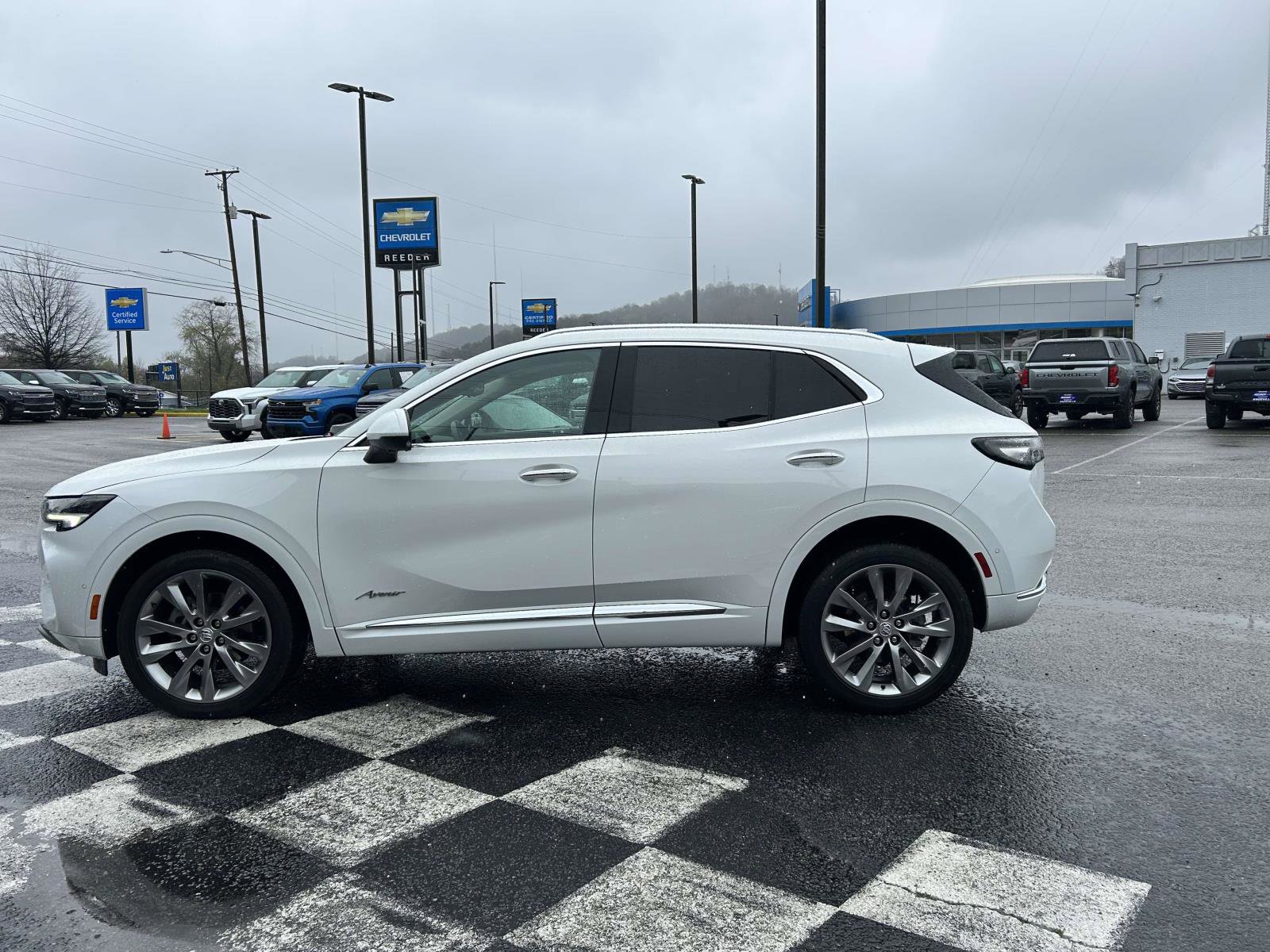 Used 2022 Buick Envision Avenir w/ Technology Package II image 6
