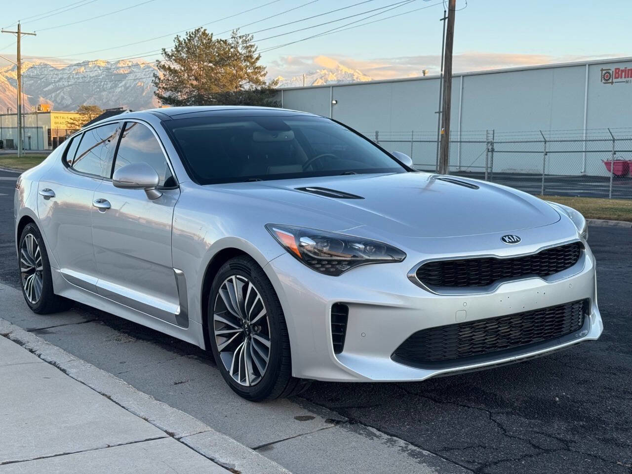Used 2018 Kia Stinger Premium image 1