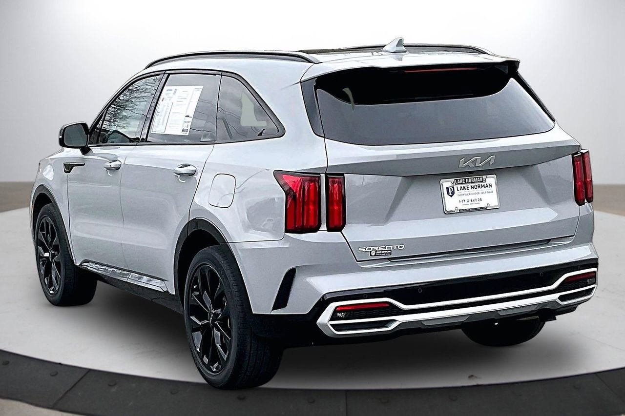 Used 2023 Kia Sorento SX image 7