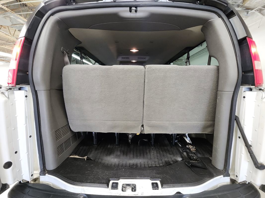 Used 2018 GMC Savana 3500 LT w/ LT Preferred Equipment Group image 14