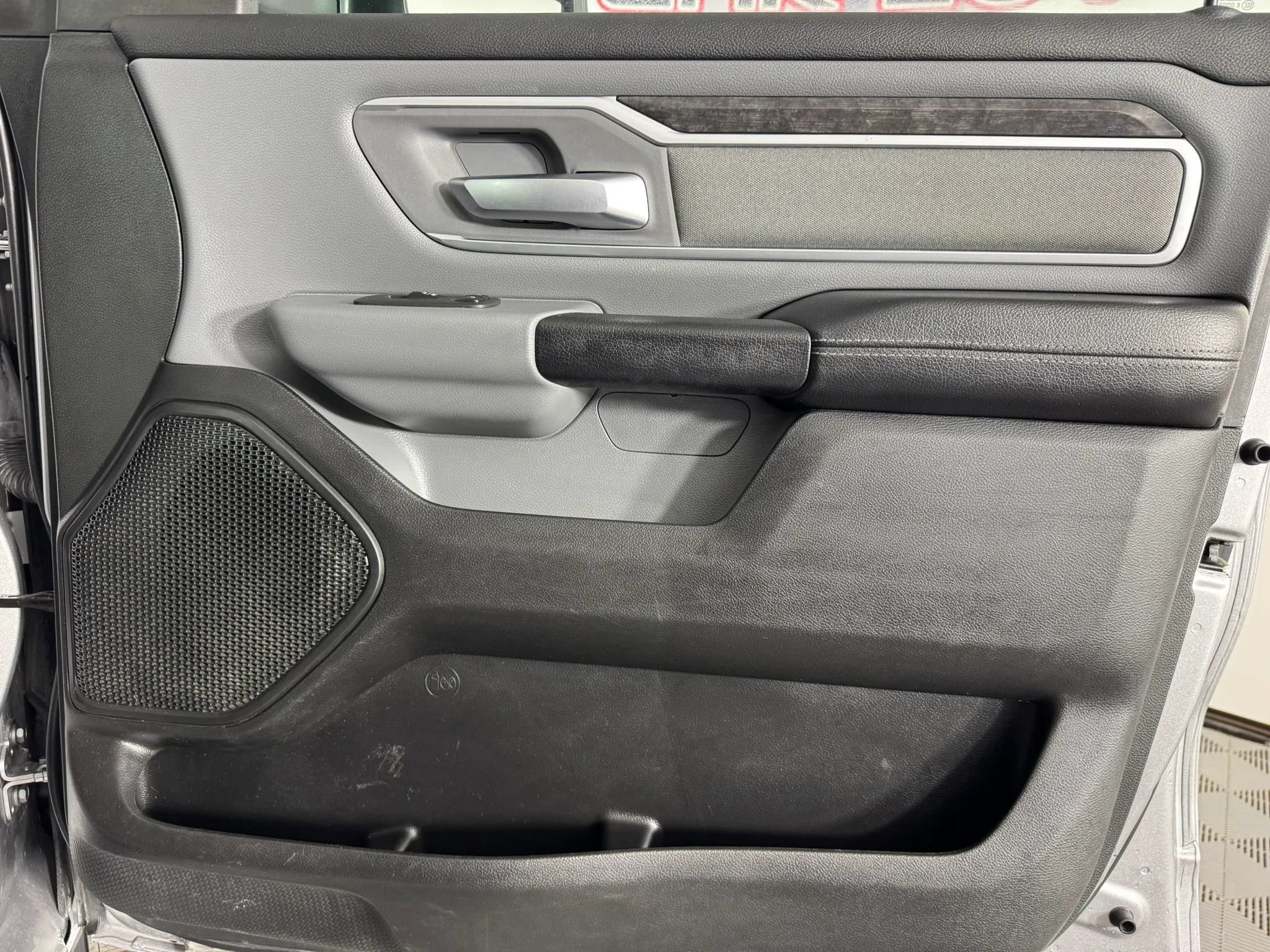 Used 2022 RAM 1500 Big Horn AWD/4WD image 36