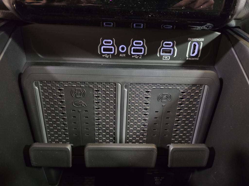 New 2026 RAM 1500 Laramie w/ Night Edition AWD/4WD image 31