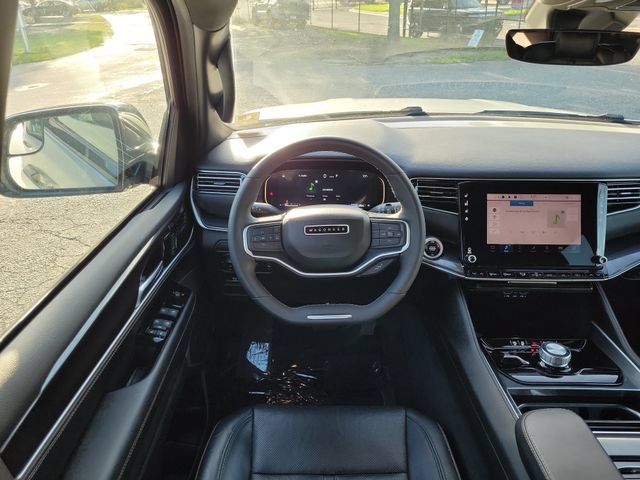 Used 2024 Jeep Wagoneer L 4WD image 11