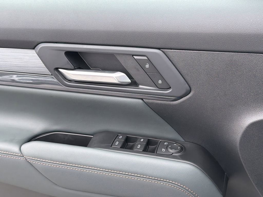 Used 2026 GMC Terrain AT4 image 15