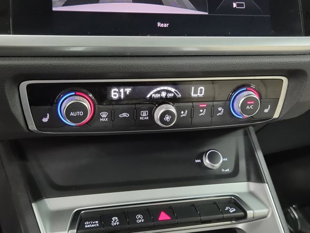 Used 2019 Audi Q3 2.0T Premium image 32