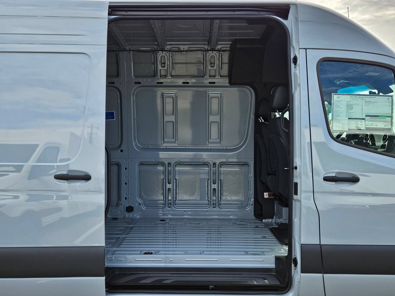 New 2025 Mercedes-Benz Sprinter 2500 image 2