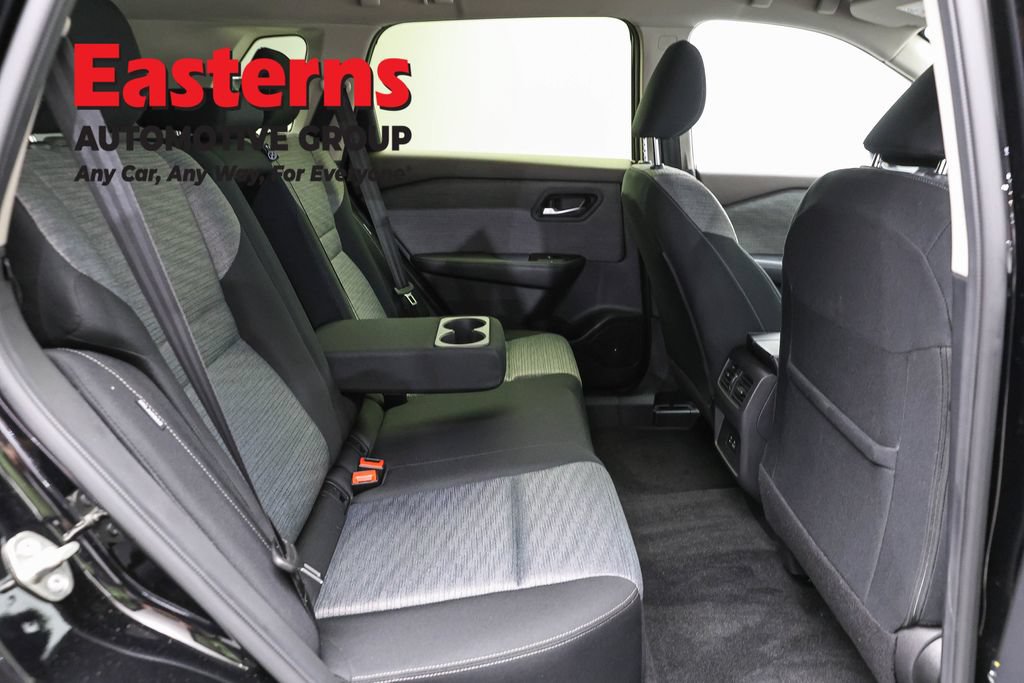 Used 2023 Nissan Rogue SV AWD/4WD image 23