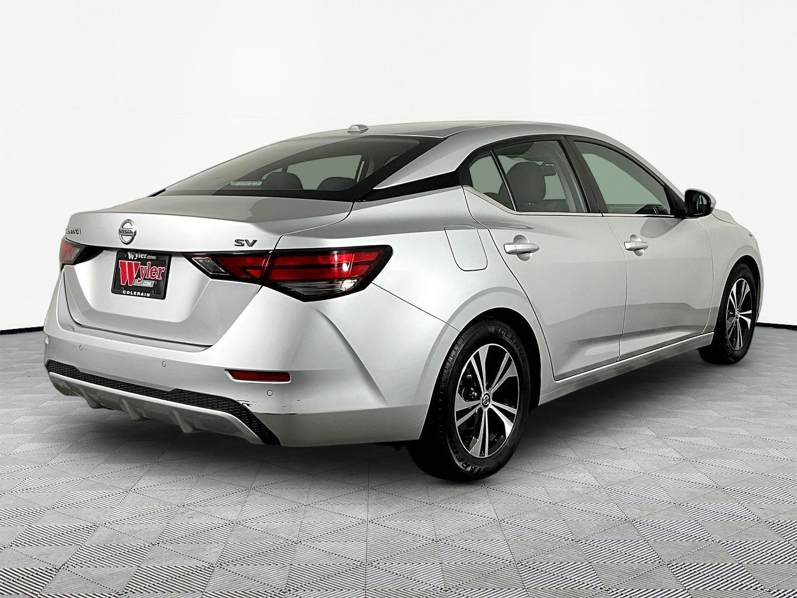 Used 2021 Nissan Sentra SV FWD image 6