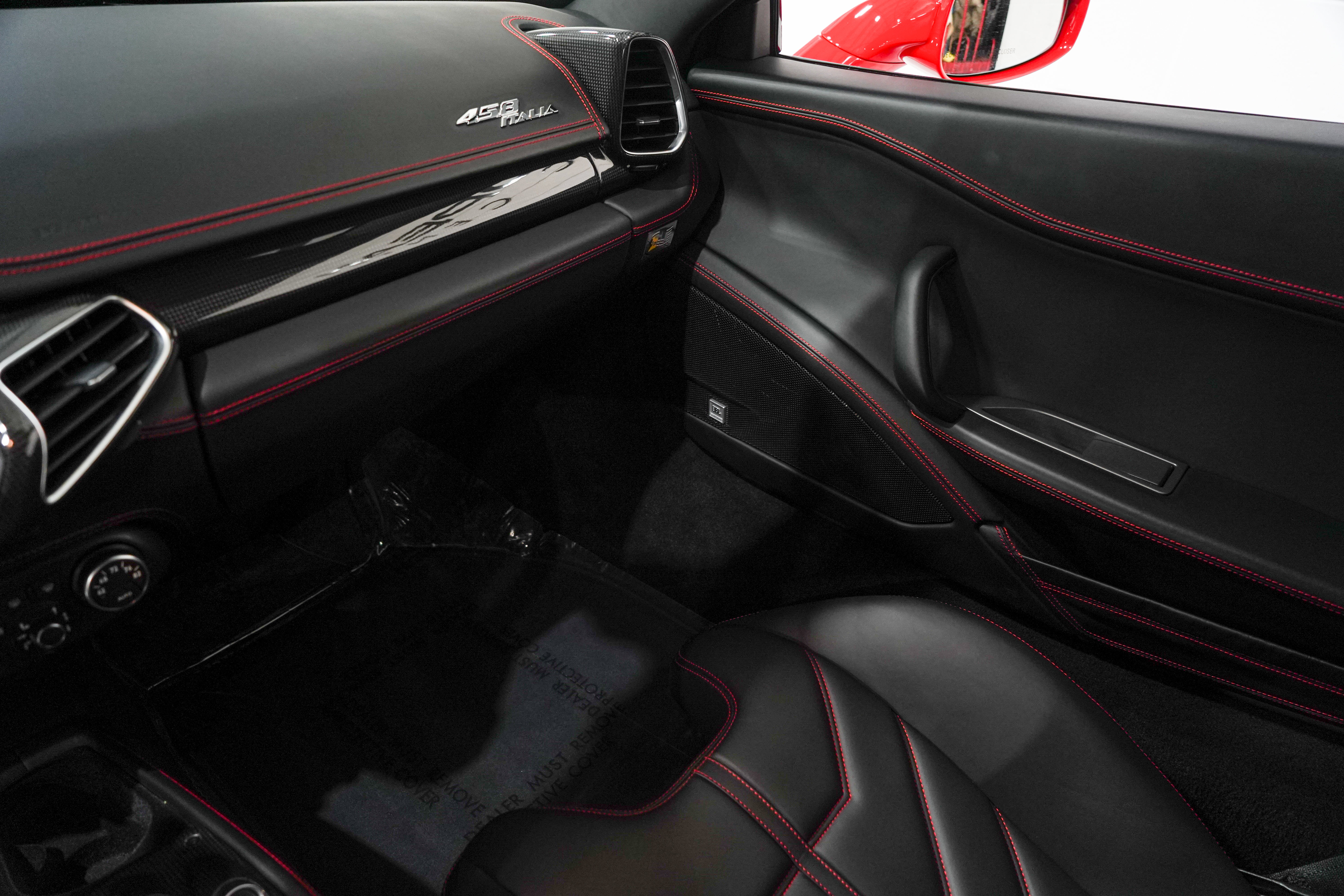 Used 2014 Ferrari 458 Italia Coupe RWD image 13