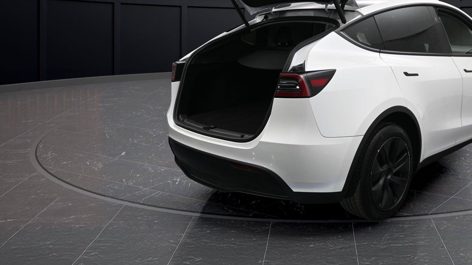 Used 2024 Tesla Model Y Long Range AWD/4WD image 14