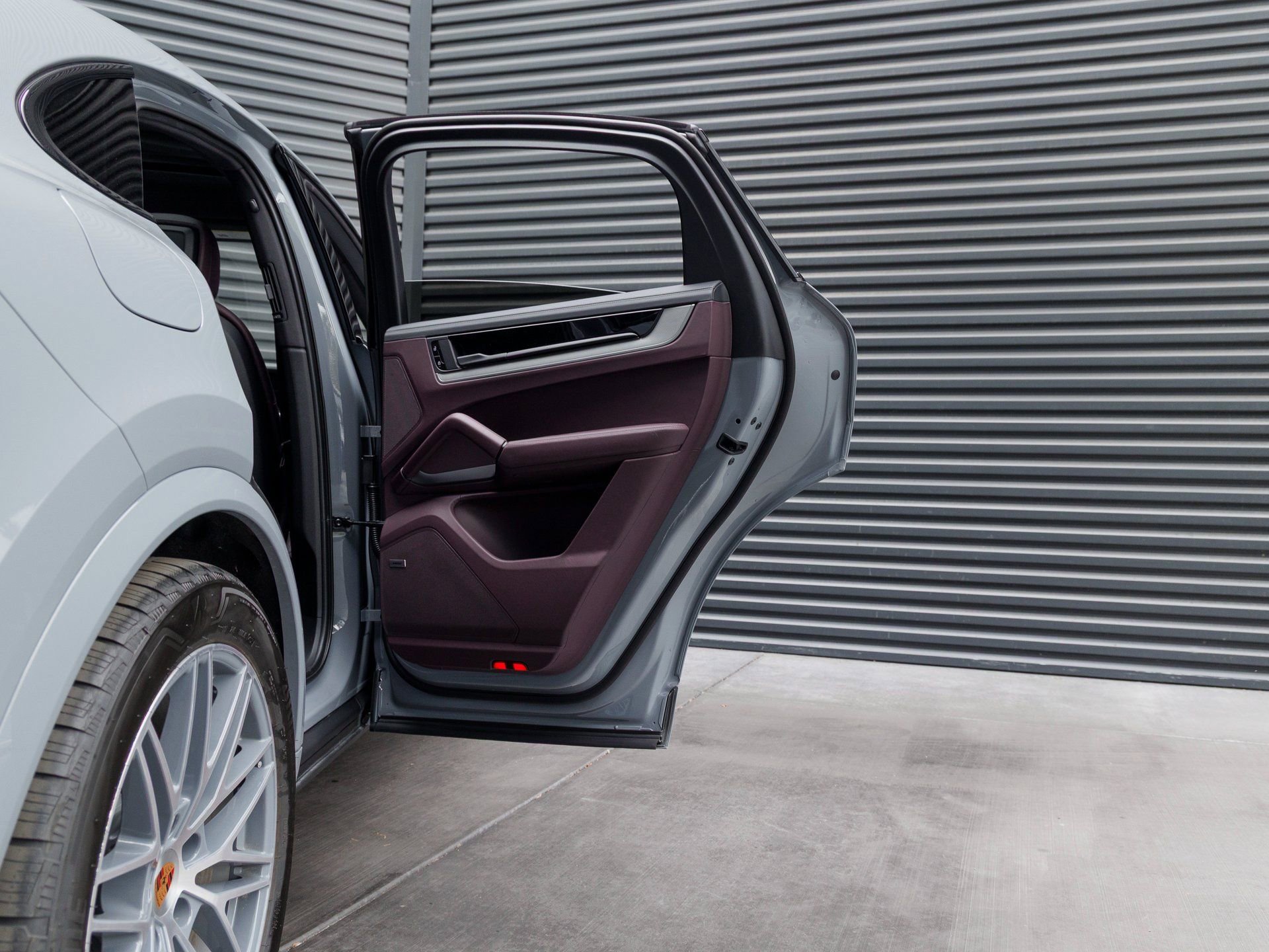 New 2026 Porsche Cayenne Coupe image 33