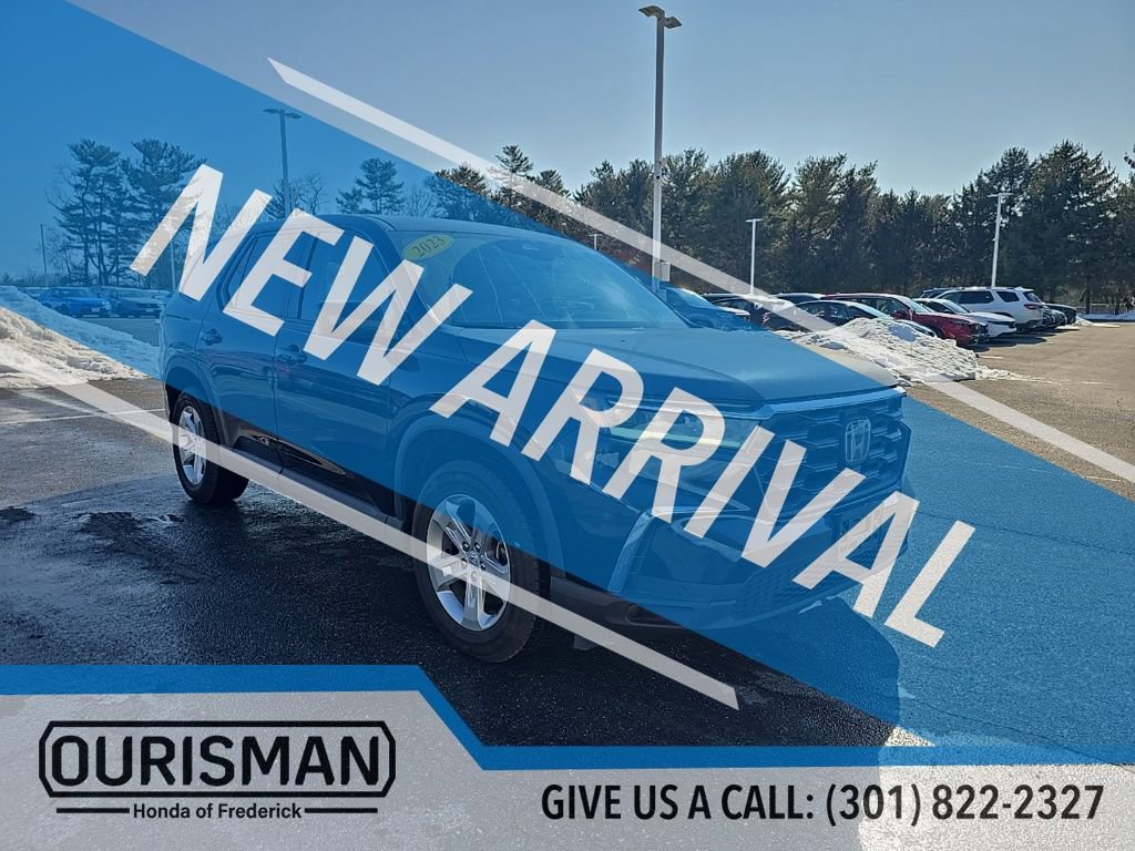 Used 2023 Honda Pilot LX image 2