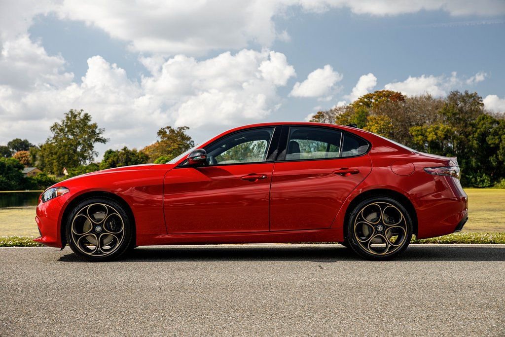 New 2025 Alfa Romeo Giulia AWD w/ Driving Assist Package image 6