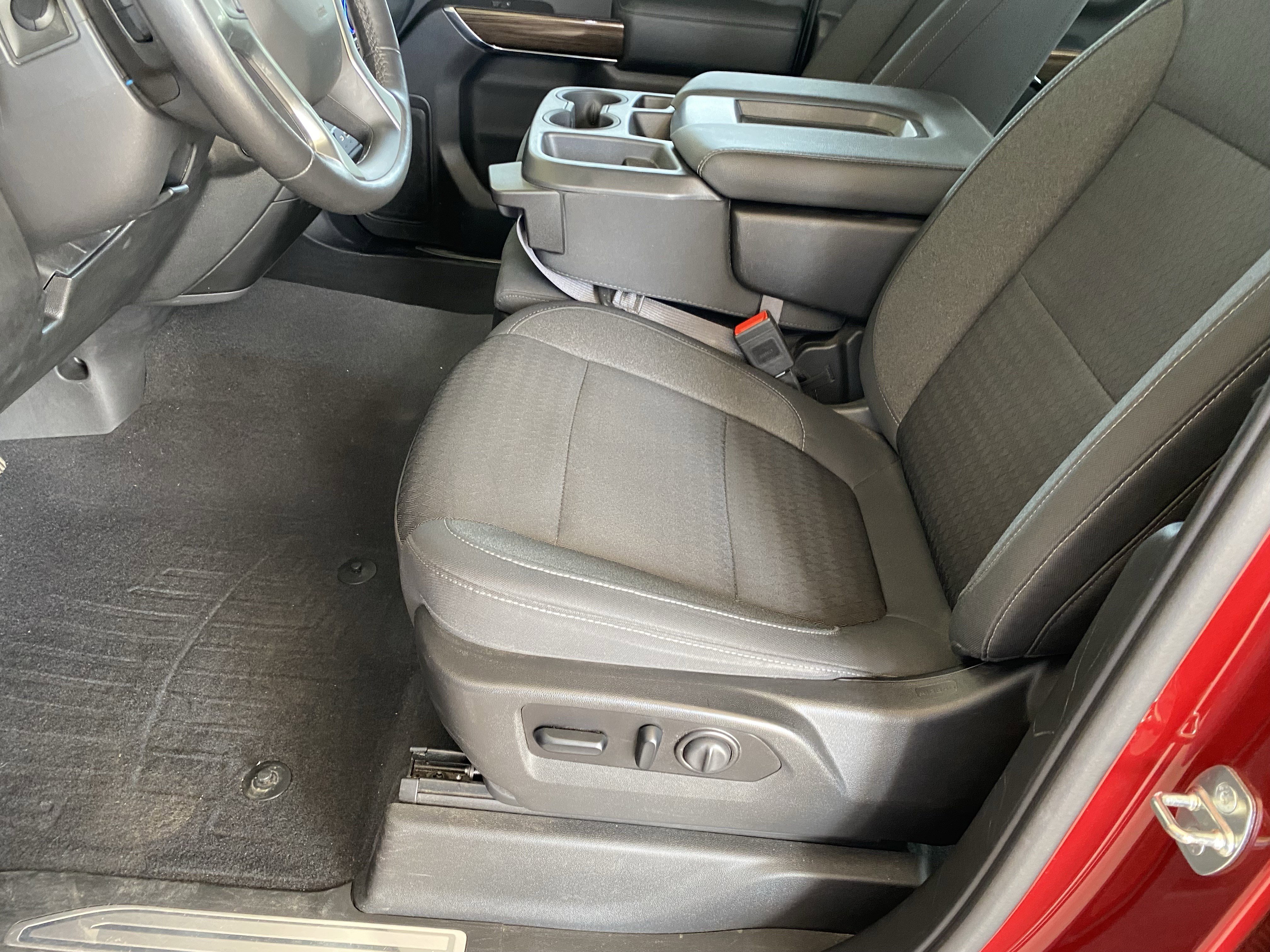 Used 2020 Chevrolet Silverado 1500 RST w/ All-Star Edition image 28