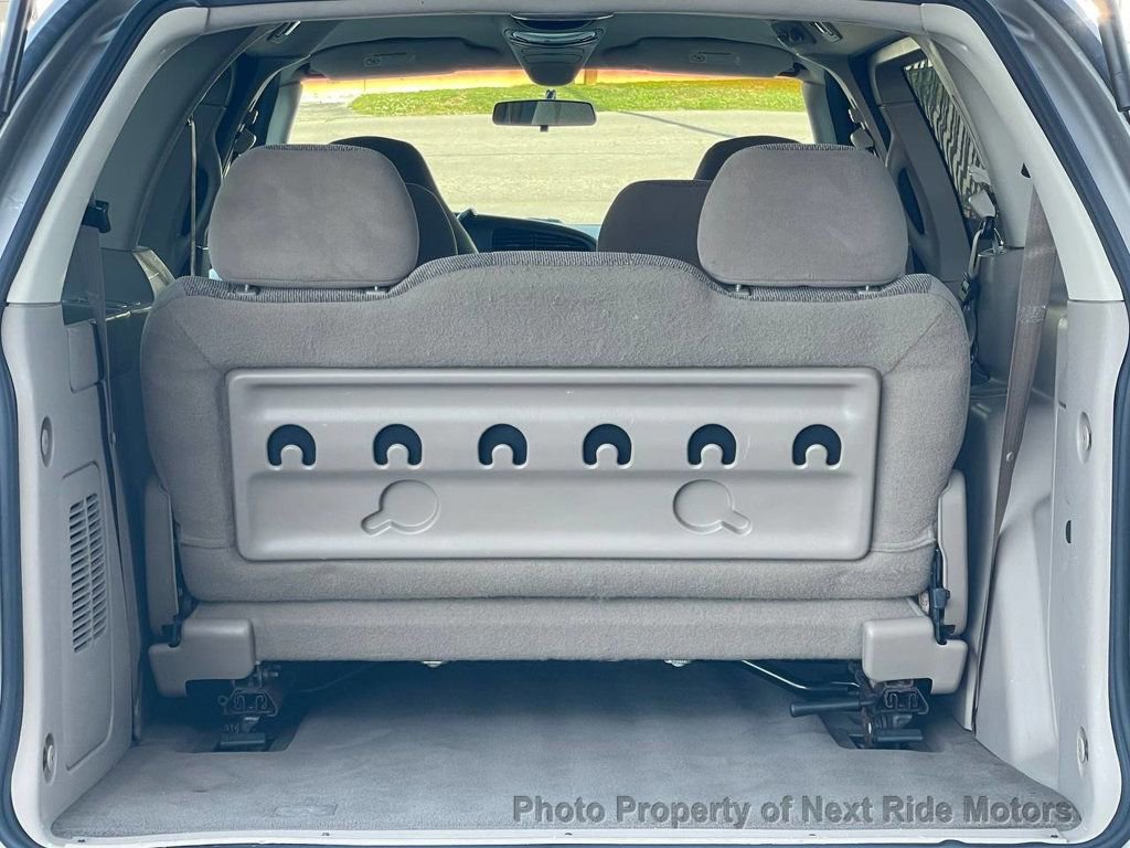 Used 2002 Ford Windstar LX FWD image 24