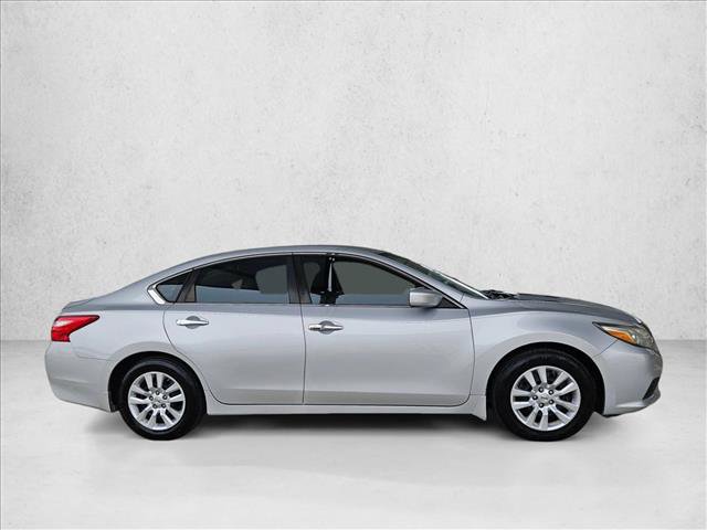 Used 2017 Nissan Altima 2.5 S w/ Power Driver Seat Package image 4