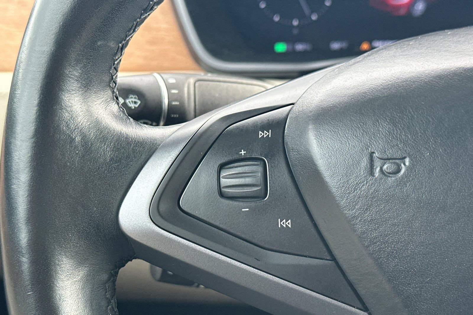 Used 2021 Tesla Model X Long Range image 35