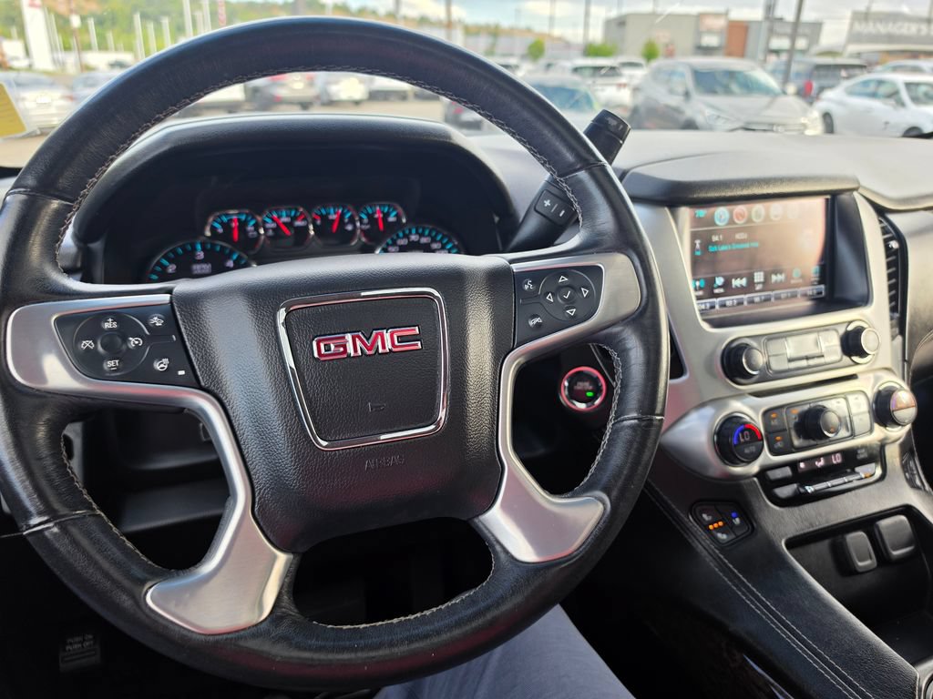 Used 2018 GMC Yukon XL SLT w/ Open Road Package AWD/4WD image 24