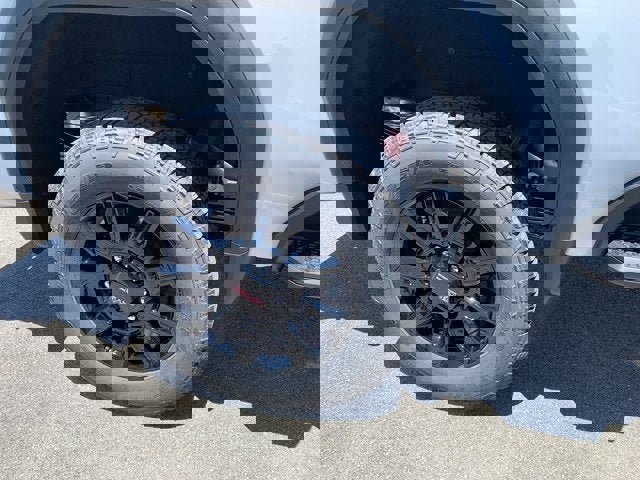 New 2025 GMC Sierra 2500 AT4 w/ AT4 Preferred Package image 5