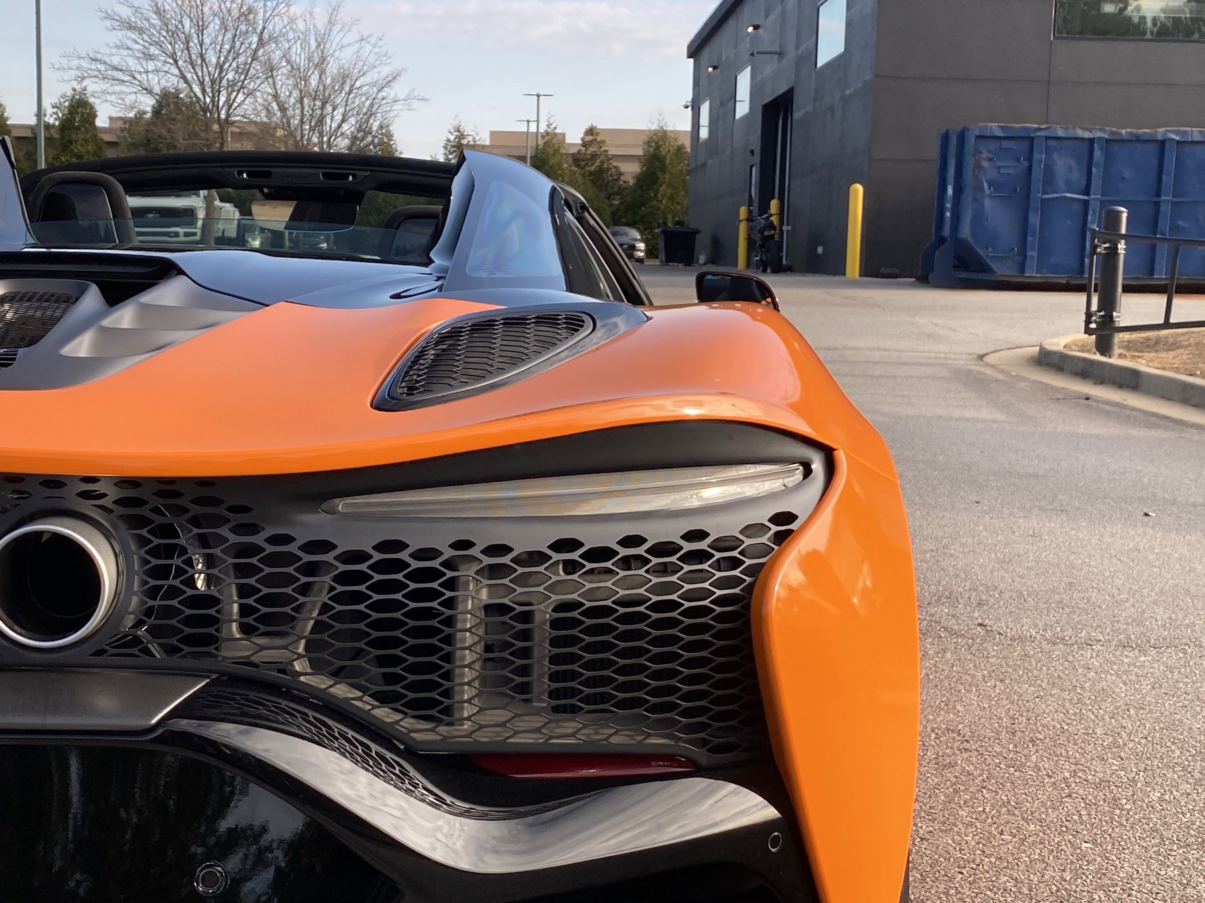 Used 2025 McLaren Artura Spider image 46