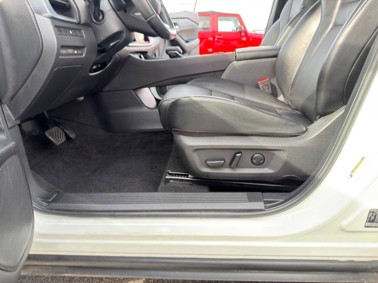 Used 2021 Nissan Rogue SV w/ Premium Package AWD/4WD image 22