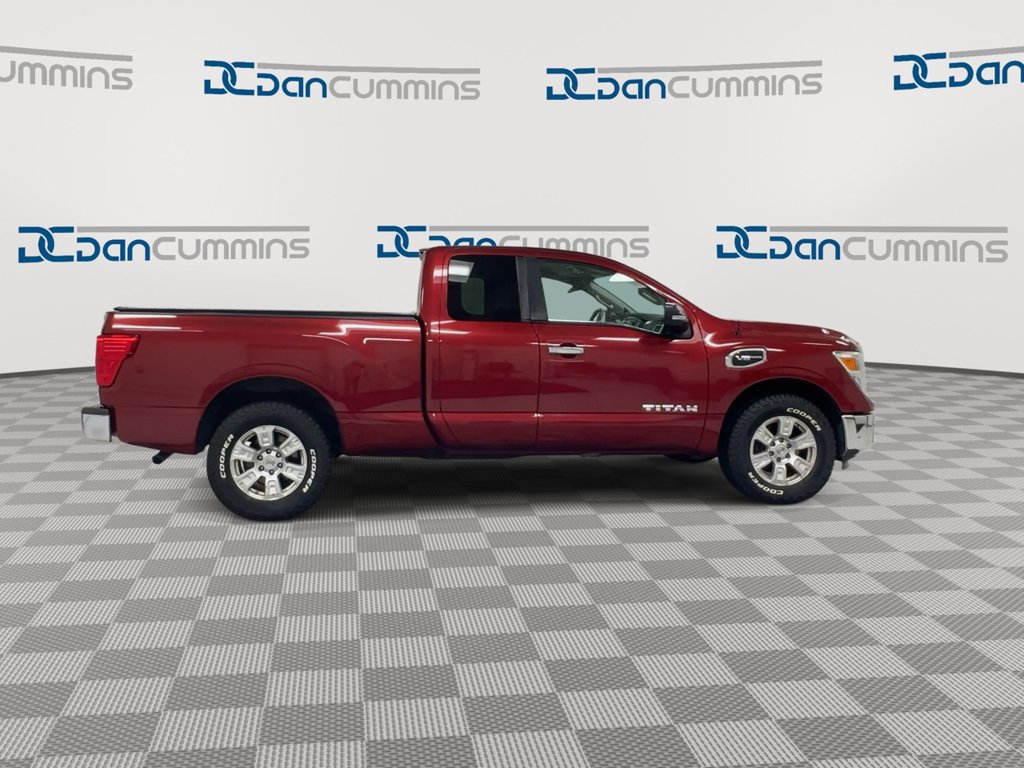 Used 2017 Nissan Titan SV RWD image 9