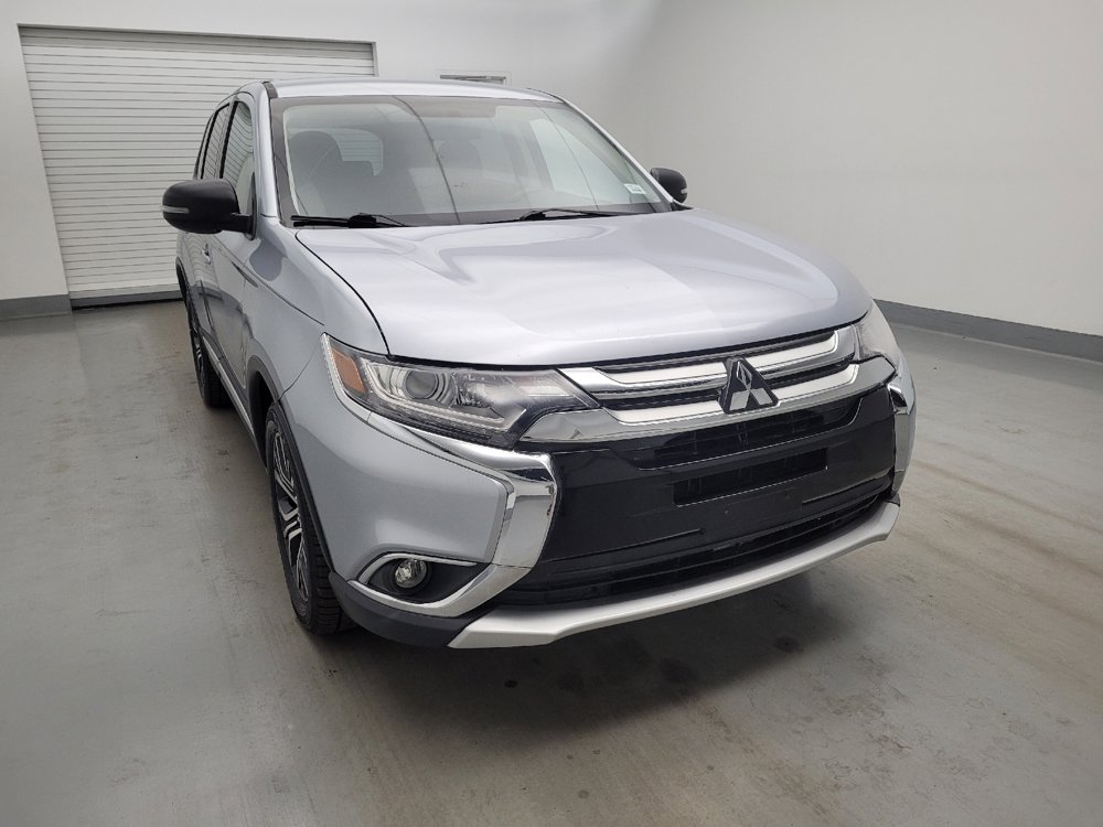 Used 2017 Mitsubishi Outlander SE AWD/4WD image 14
