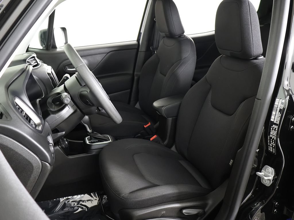 Used 2023 Jeep Renegade Latitude AWD/4WD image 27
