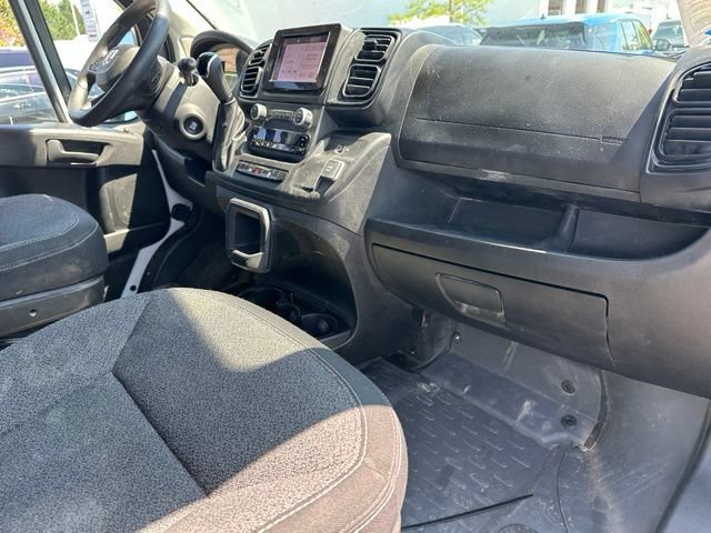 Used 2024 RAM ProMaster 2500 w/ Convenience Group FWD image 9