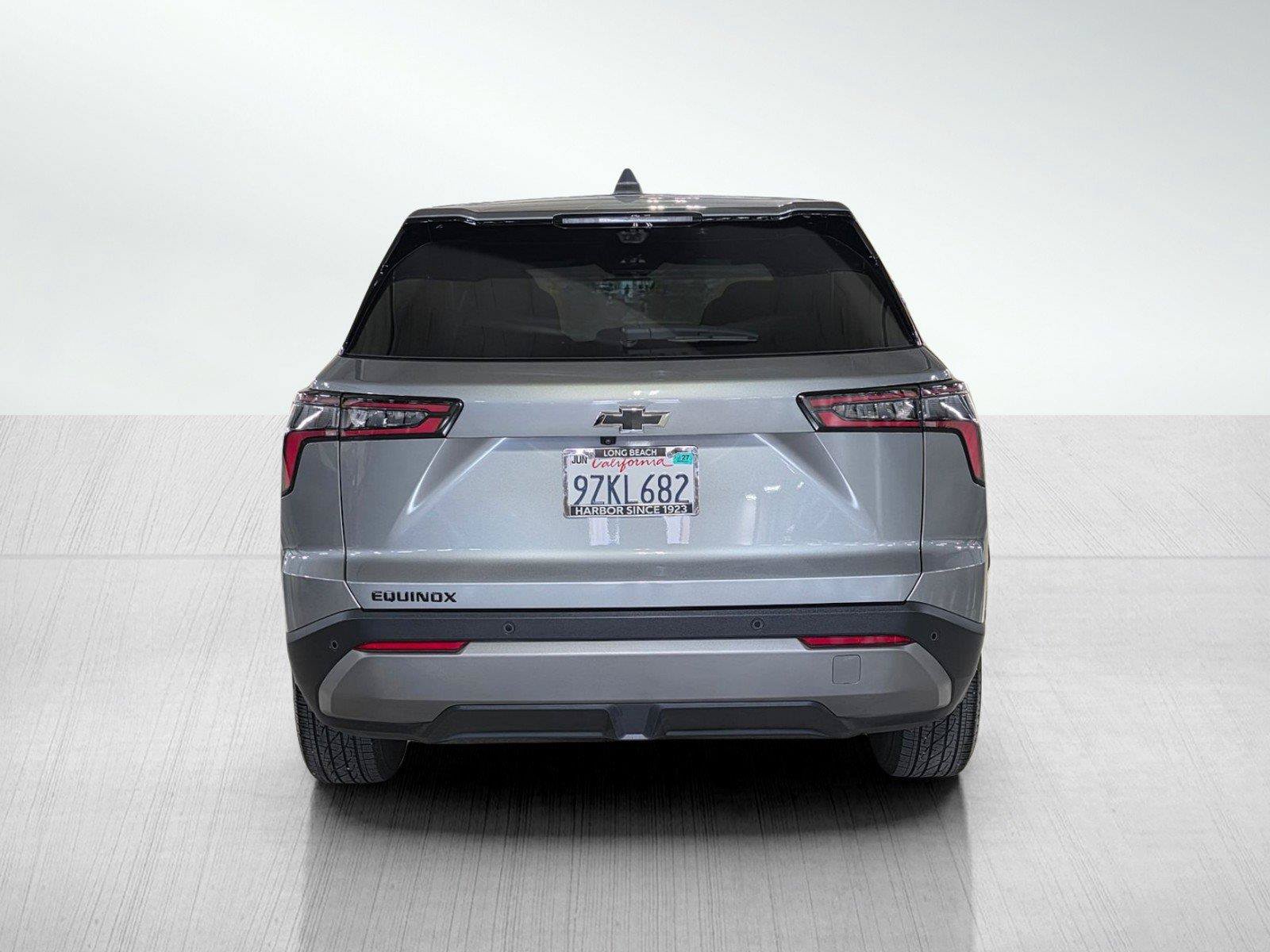 Used 2026 Chevrolet Equinox LT w/ Safety and Technology Package FWD image 6
