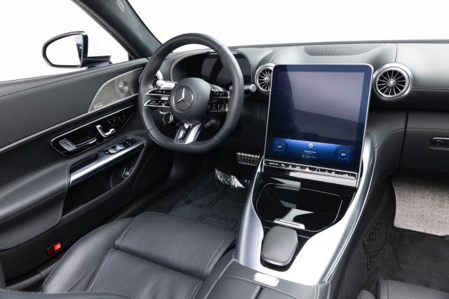 Used 2023 Mercedes-Benz SL 55 AMG 4MATIC image 12