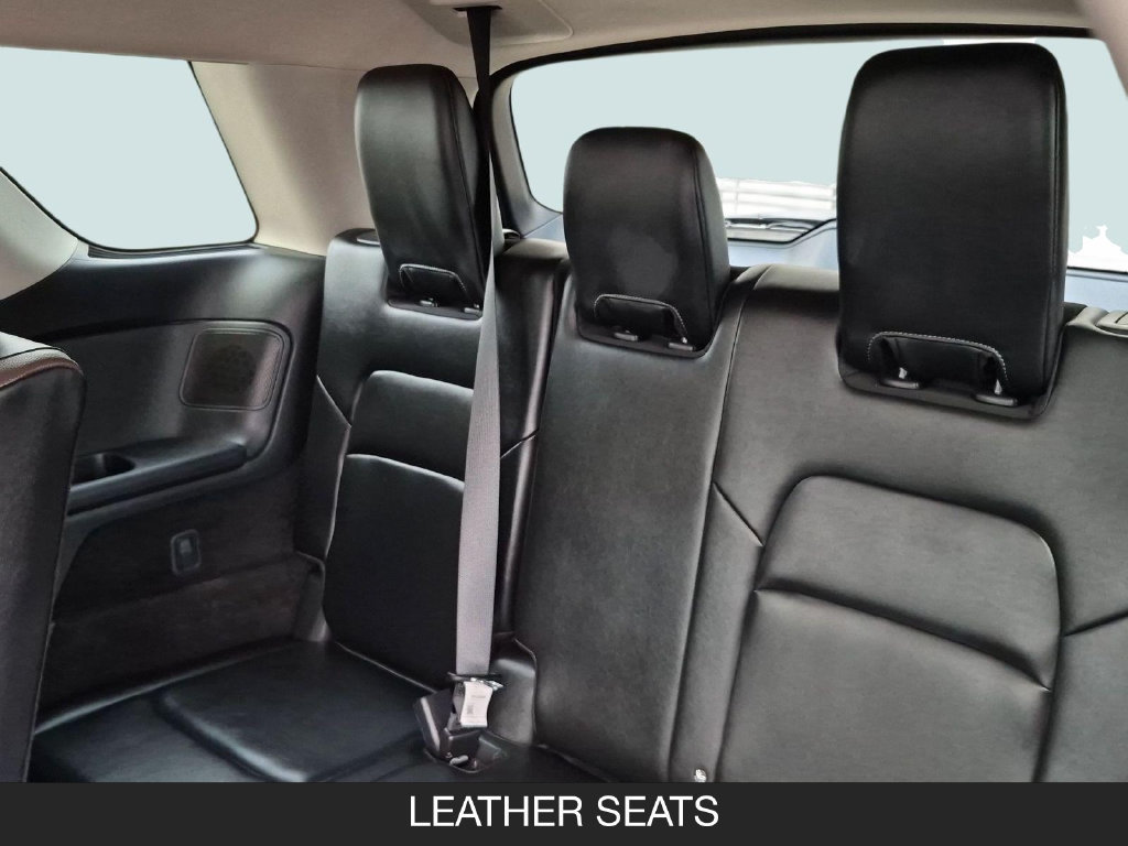 Certified 2025 Nissan Pathfinder Platinum w/ Cargo Package FWD image 28