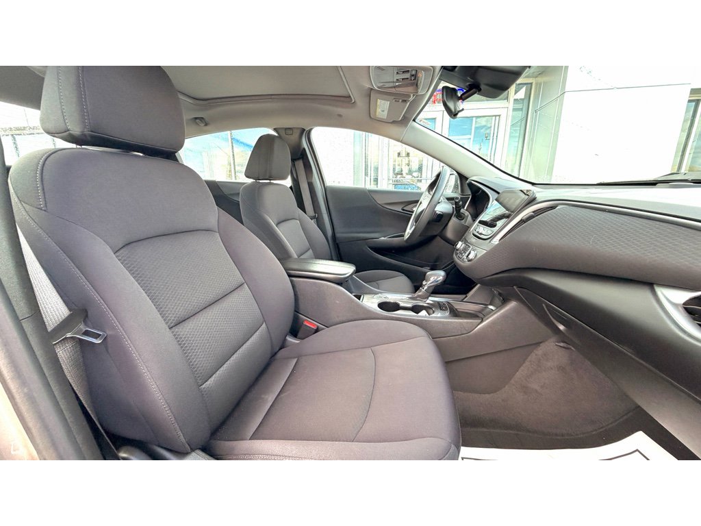 Used 2024 Chevrolet Malibu LT FWD image 10