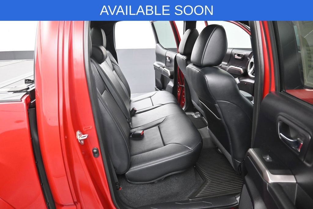 Used 2020 Toyota Tacoma Limited AWD/4WD image 31