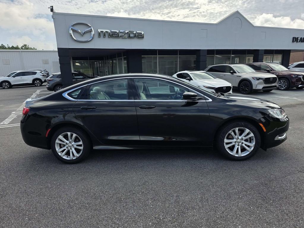Used 2016 Chrysler 200 Limited w/ Anniversary Edition FWD image 2