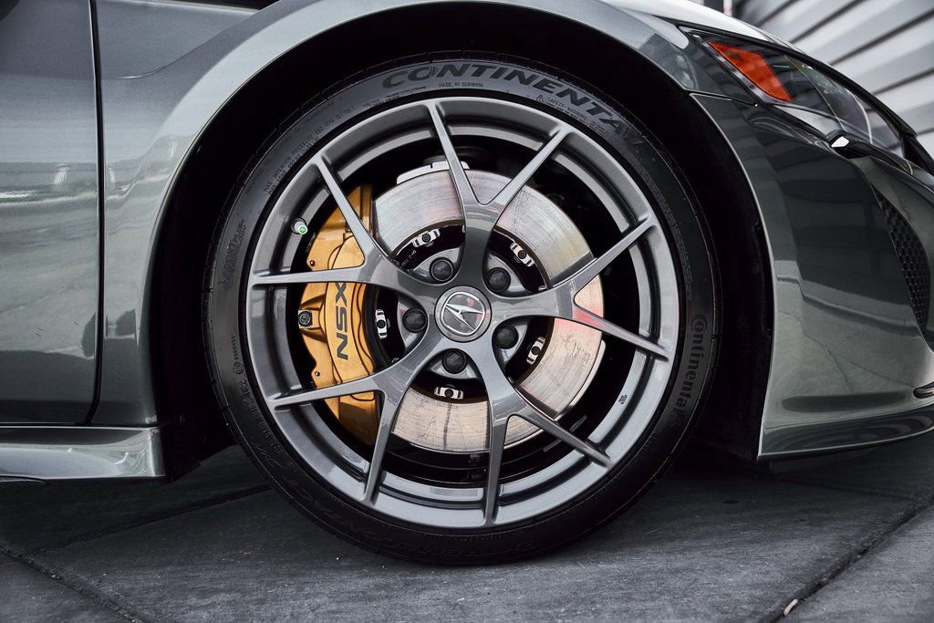 Used 2017 Acura NSX image 27