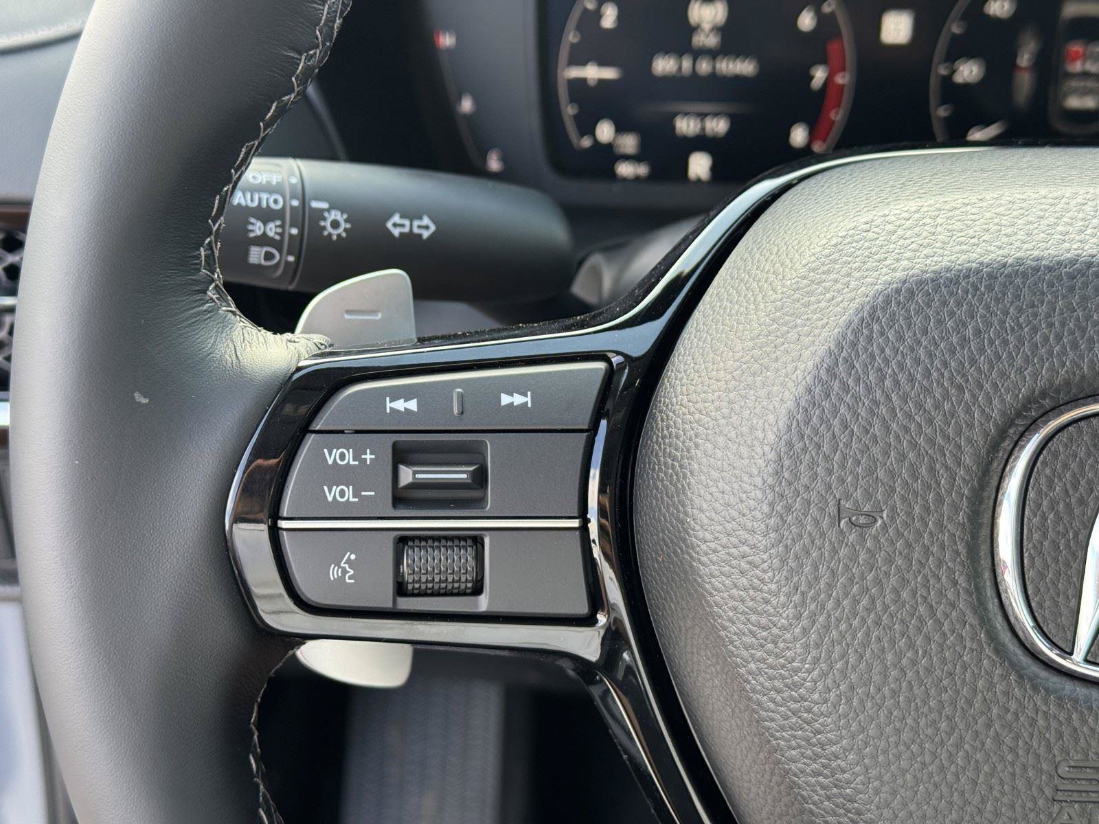 Certified 2025 Acura ADX FWD image 12