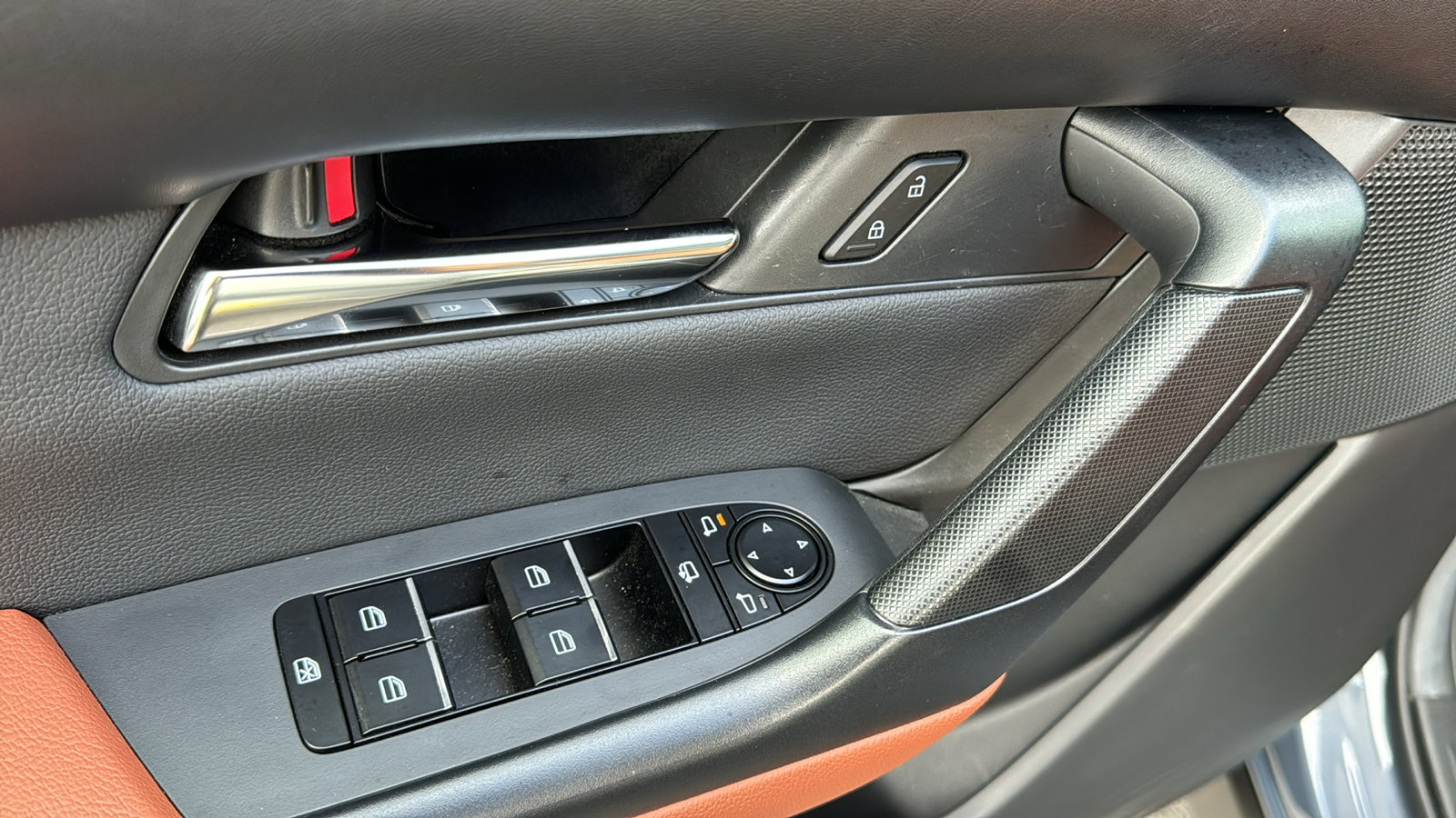 Certified 2024 MAZDA CX-50 2.5 Turbo w/ Premium Plus Pkg image 12