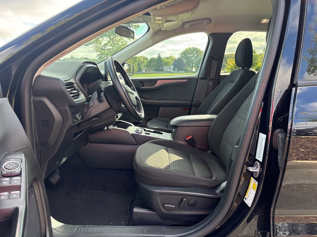 Used 2024 Ford Escape Active AWD/4WD image 10