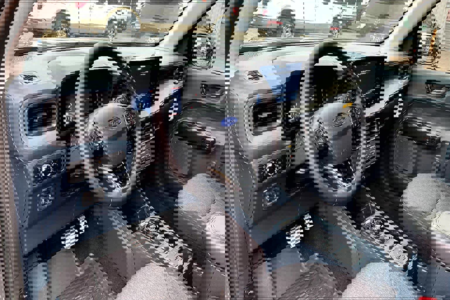 Used 2025 Ford Maverick XLT w/ XLT Luxury Package image 17